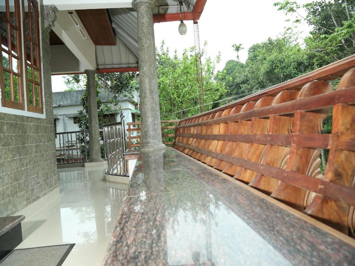 מונאר Mangalappillil Homestay מראה חיצוני תמונה