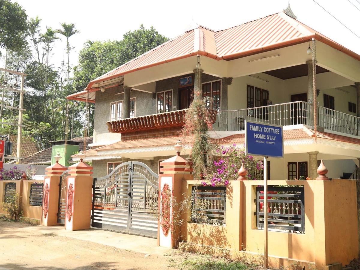 מונאר Mangalappillil Homestay מראה חיצוני תמונה