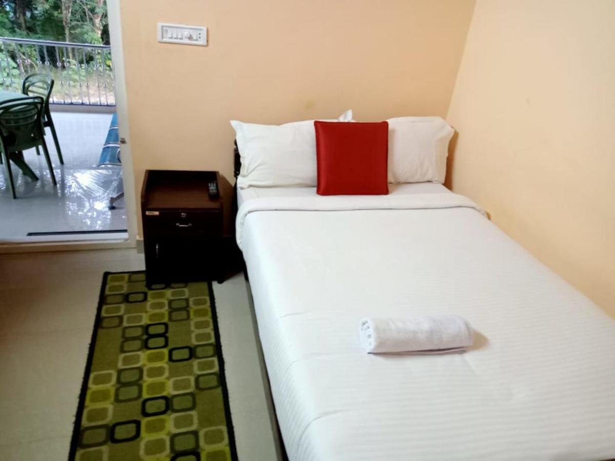 מונאר Mangalappillil Homestay מראה חיצוני תמונה