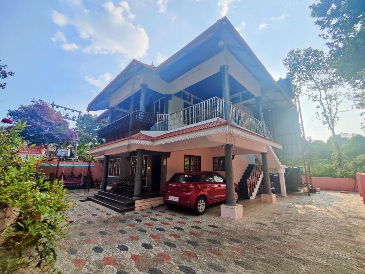 מונאר Mangalappillil Homestay מראה חיצוני תמונה