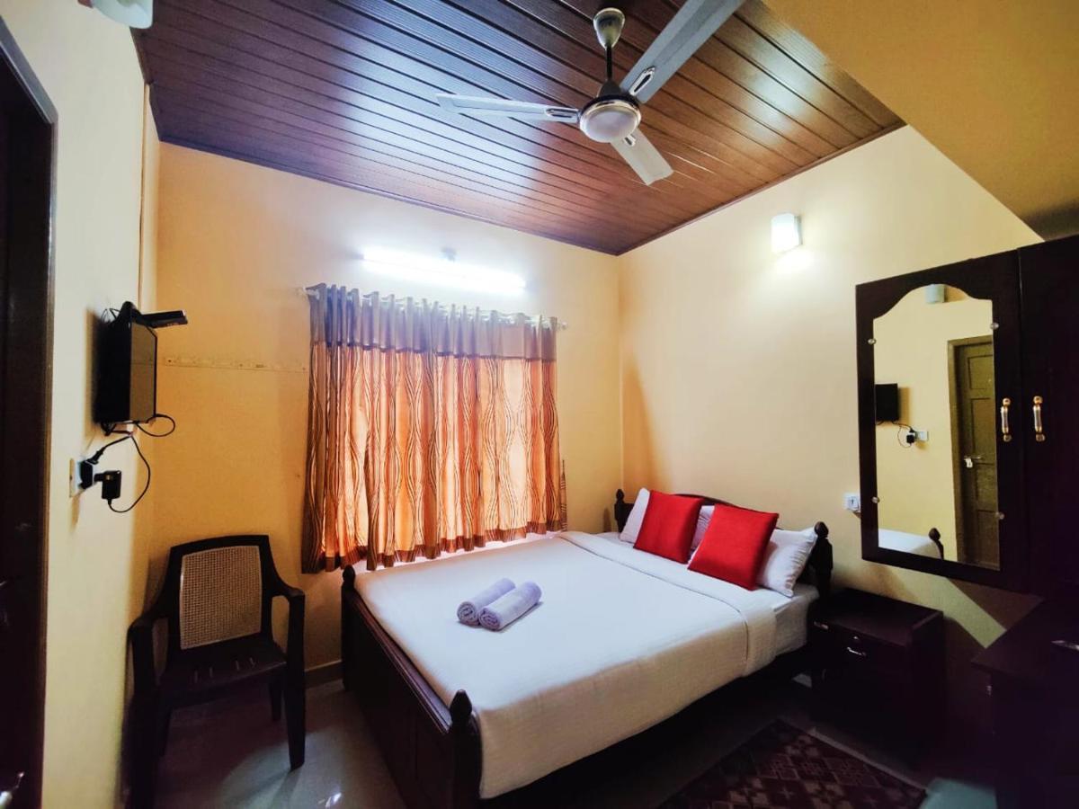 מונאר Mangalappillil Homestay מראה חיצוני תמונה