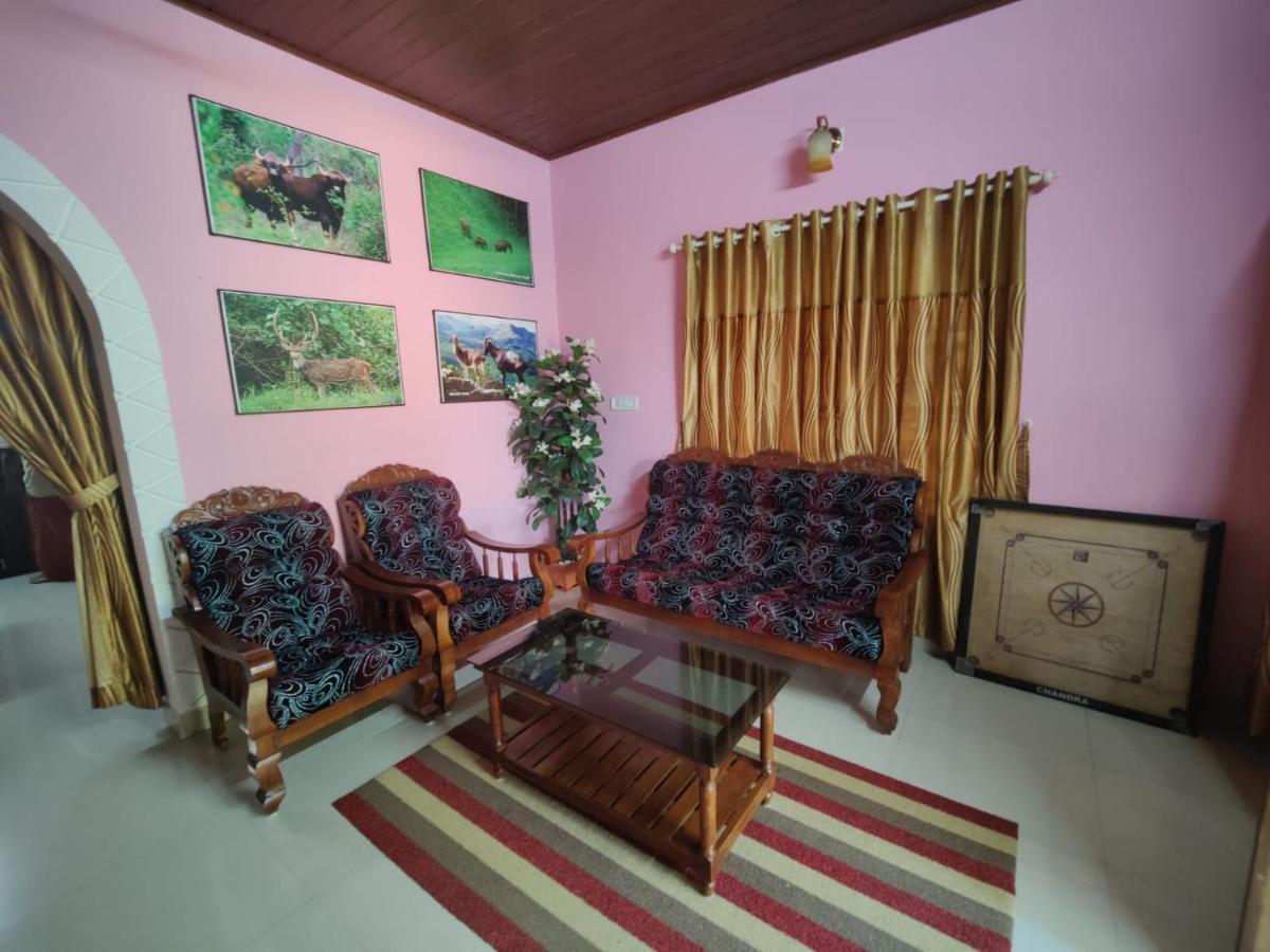 מונאר Mangalappillil Homestay מראה חיצוני תמונה