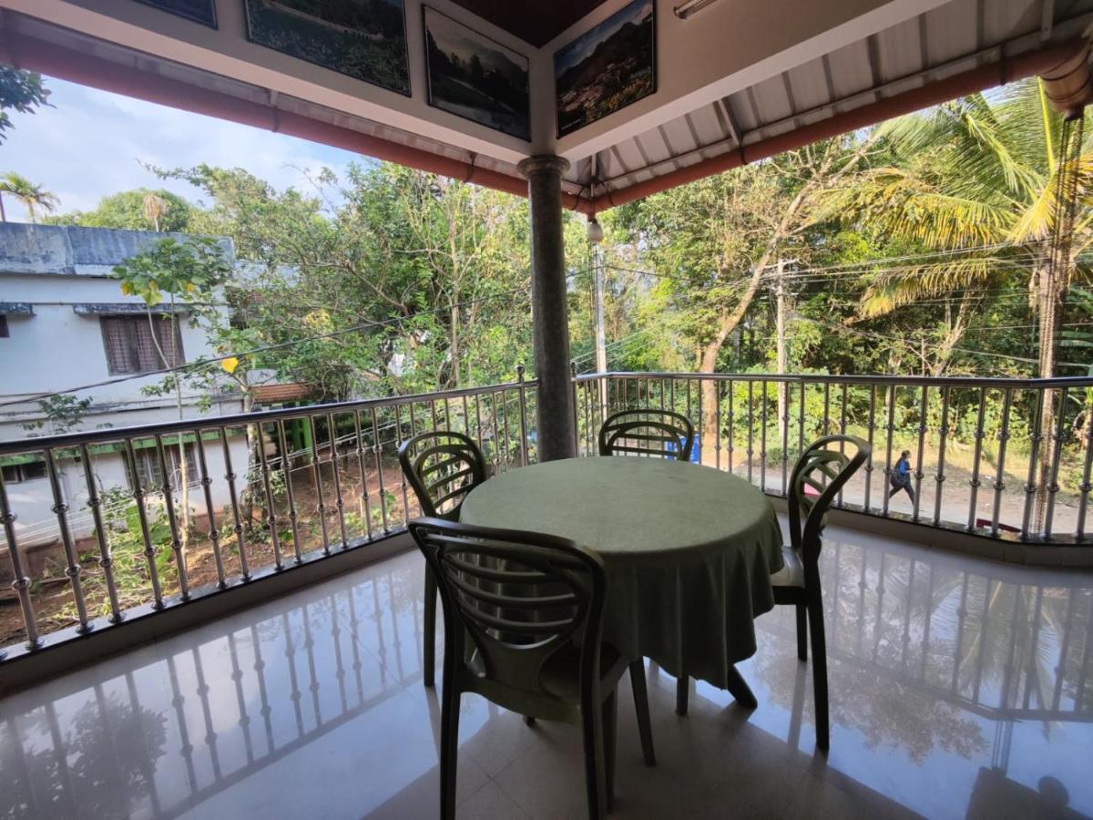 מונאר Mangalappillil Homestay מראה חיצוני תמונה