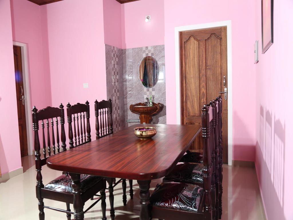 מונאר Mangalappillil Homestay מראה חיצוני תמונה