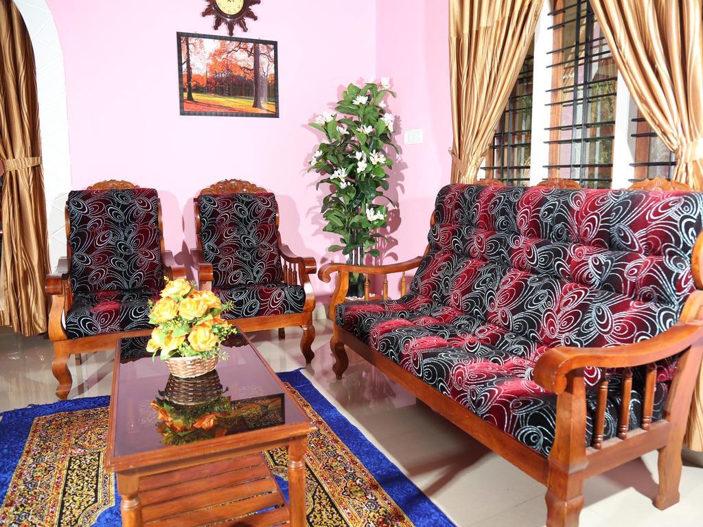 מונאר Mangalappillil Homestay מראה חיצוני תמונה